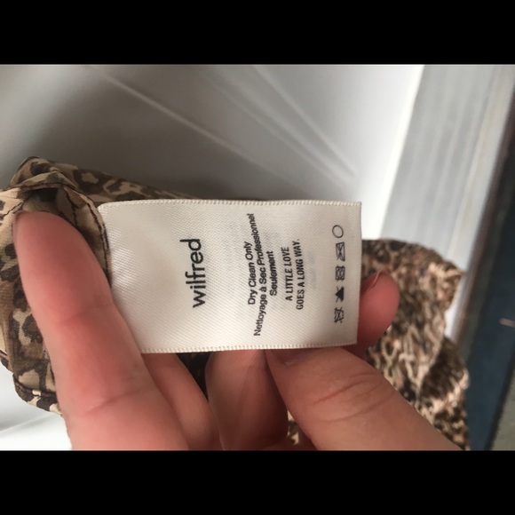 Wilfred Aritzia leopard brown silk camisole tank - Picture 6 of 7